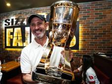Eduardo Espinel dejó claro cómo celebrará el bicampeonato con Olimpia: Un whiskycito.