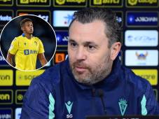 Lo que el DT del Cádiz dice sobre el Choco Lozano: “Debe entrenar como lo está haciendo, apretar el cu** y poner en dificultades al míster”