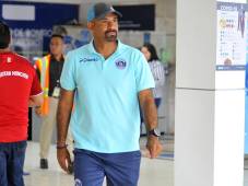 El profe Ninrod Medina tiene claro que su equipo deberá tener un mejor funcionamiento ante Verdes FC. FOTOS: Marvin Salgado / DIEZ.HN