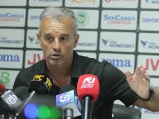 Lavallén responde a Názar y el mensaje a su equipo: No estamos lo suficientemente serenos a la hora de tomar decisiones