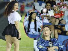 ¿Quién es la guapa ceibeña que enamoró a sus aficionados? La Ceiba demostró que tiene las mujeres más guapas de Honduras y así se hizo ver en el duelo entre Victoria y Olimpia de este domingo. Las familias también llegaron en gran cantidad. Fotos: Esaú Ocampo | DIEZ