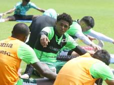 ¡Sigue la incertidumbre! Cristian Sacaza desestima convocatoria del Vida y continúa entrenándose con Marathón