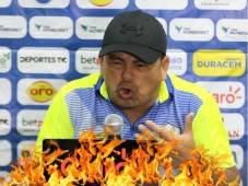 Reynaldo Tilguath no escondió su malestar en plena conferencia de prensa. FOTO: David Romero.