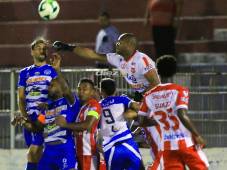 Victoria y Vida se conformaron con un amargo empate plagado de patadas y con poco fútbol en el clásico ceibeño