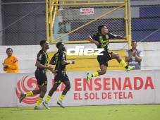 Moya celebra el segundo de los aurinegros sobre Motagua. Fotos Neptalí Romero y Mauricio Ayala.
