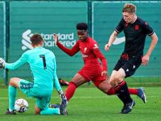 Keyrol Figueroa ha anotado dos goles oficiales con el Liverpool. Estos tres son en partido amistoso.