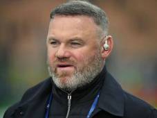 Wayne Rooney destrozó al fiel aficionado del Manchester United que prometió cortarse el pelo si el equipo ganaba 5 partidos consecutivos.