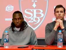 El atacante hondureño Alberth Elis fichó por el Brest, su segundo club en Francia.