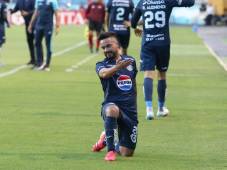 Droopy Gómez sentenció el súper clásico en favor de Motagua y Olimpia se mete en problemas por el boleto a semis