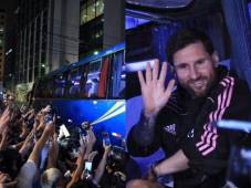 Messi desata la locura en su llegada a Perú.