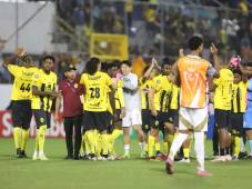 Real España vivió una pesadilla en la Concacaf y cambiará de chip este viernes para buscar mantenerse en la cima del Clausura. Foto Mauricio Ayala