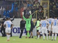La afición de Honduras soportó las lluvias por varias horas para ver el juego contra la Selección Mexicana.