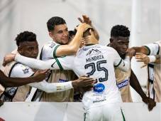 Real España recibe al Juticalpa en el cierre de la fecha seis. FOTOS PORTADA: Mauricio Ayala.