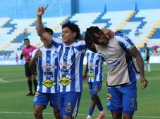 ¡Victoria obra la remontada contra Juticalpa FC y se ilusiona con la salvación en Liga Nacional de Honduras!