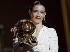 La española Aitana Bonmatí, del FC Barcelona, consigue su segundo Balón de Oro consecutivo