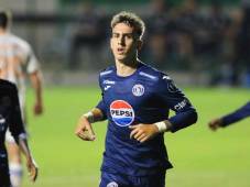 Rodrigo Auzmendi volverá al fútbol hasta en abril por dos sanciones: El escupitajo le costará estar fuera 46 días