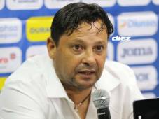 El técnico Jeaustin Campos logró el primer con Real España en la triangular A, en el debut perdieron ante Olimpia. Foto David Romero.