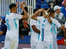 Honduras corta la tradición de cortar el pelo a los futbolistas debutantes en la era de José Francisco Molina.