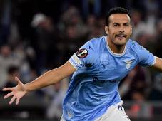 Pedro, el exjugador del Barcelona, firma un nuevo contrato profesional en su carrera como futbolista