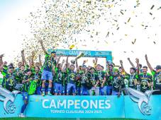 Los potros del Olancho FC vencieron a Motagua en repechaje, a Olimpia en semifinales y a Marathón en la final. FOTO: Mauricio Ayala / DIEZ.HN