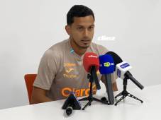 Edwin Rodríguez es uno de los jugadores de experiencia en la Selección de Honduras en este juego amistoso frente a Perú. Foto Mario Figueroa.