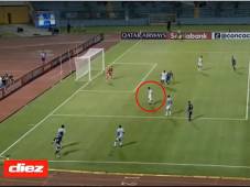 ¿Y el VAR? La acción de penal que el canadiense Drew Fischer no le pitó al Motagua contra Pachuca