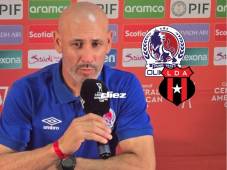 Eduardo Espinel atendió la conferencia de prensa previo al choque entre Olimpia vs Alajuelense.