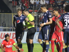 ¡Real Sociedad hace la hombrada con un jugador menos y saca empate de oro ante Motagua en Tocoa!