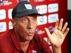 Troglio sorprende en conferencia y afirma que futbolista del Olimpia “es el mejor jugador hondureño, pero lejos”