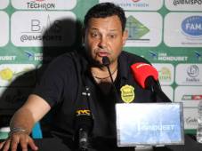 Jeaustin Campos tiene al Real España peleando el primer lugar del torneo Clausura con Olimpia. Foto Aníbal Vázquez.