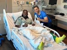 Alberth Elis decidió brindar apoyo moral a la delegación hondureña que mañana se mide a Haití y de ganar, clasifica a la siguiente ronda de la Copa Oro 2023.