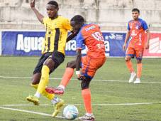 Real España deja eliminado a Lobos UPNFM tras empatar sin goles en Choluteca.