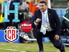 Luis Fernando Suárez calienta el Honduras vs Costa Rica.