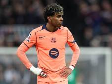 Lamine Yamal se ausentó del último entreno del Barcelona luego de marcar en Champions League.