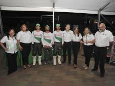<i>Los ejecutivos de Acavisa y Castrol junto al Team Castrol 2024, listos para el lanzamiento del nuevo rostro de las marcas. Una alianza poderosa hacia el futuro de la movilidad en Honduras.</i>
