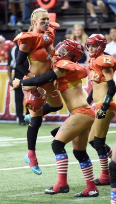 GALERÍA: Fútbol americano en lencería, la belleza que revoluciona el deporte