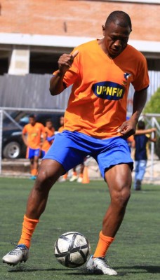 TOP: 20 futbolistas hondureños que se resisten al retiro