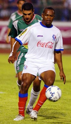 Jugadores que vistieron la camisa de Olimpia sin pena ni gloria