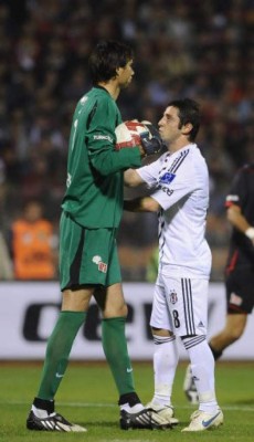 ¡Son unos gigantes! Estos son los 20 futbolistas activos más altos del planeta