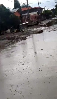 Qué terrible: La colonia en La Lima que quedó bajo el lodo tras el paso de ETA e IOTA
