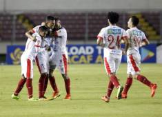 Santos aprovechó los espacios que dejó Alajuelense para marcar ante los rojinegros. (Foto: Nuestro País)