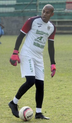 Héctor Vargas y su posible 11 ante Real España en el clásico sampedrano