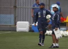 Amado Guevara sería el candidato principal de dirigir a la Bicolor en caso de que no siga Jorge Luis Pinto.