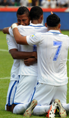 Honduras clasifica a la hexagonal al golear a Canadá