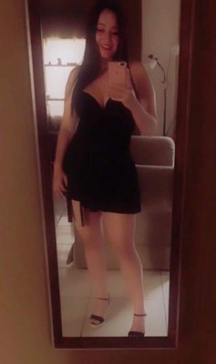 Azaria Torres, la linda novia de jugador extranjero de Liga Nacional