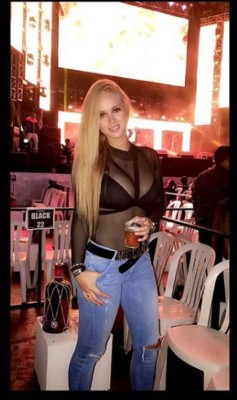 La exuberante esposa de Armani que mandó a callar a los críticos del portero argentino