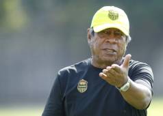 Maradiaga seguirá el Honduras-Jamaica para medir los minutos que jueguen los jugadores del Real España y determinar si serán parte de la partida ante Honduras Progreso. Foto Neptalí Romero