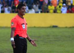 Erick Andino dirigirá el juego Real España - Victoria esta noche en el Morazán.