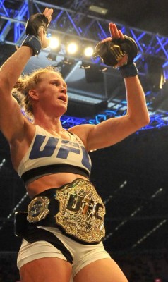 EN FOTOS: Así fue la humillante paliza que le dio Holly Holm a Ronda Rousey