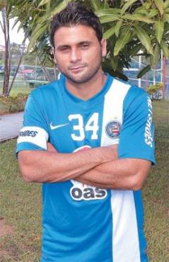 This handout pictured made available by FC Barcelona shows Barcelona's Argentine forward Lionel Messi attending a training session at the Ciutat Esportiva Joan Gamper in Sant Joan Despi on May 8, 2020 as Spain prepares to ease its tough lockdown measures to prevent the spread of the COVID-19 disease. - The Spanish government announced a deconfinement plan for professional footballers which initially allowed them to train separate from each other, with a maximum of six players on a field. (Photo by Miguel RUIZ / various sources / AFP) / RESTRICTED TO EDITORIAL USE - MANDATORY CREDIT 'AFP PHOTO / FC BARCELONA / MIGUEL RUIZ' - NO MARKETING - NO ADVERTISING CAMPAIGNS - DISTRIBUTED AS A SERVICE TO CLIENTS